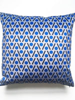 Load image into Gallery viewer, Chevron velvet cushion
