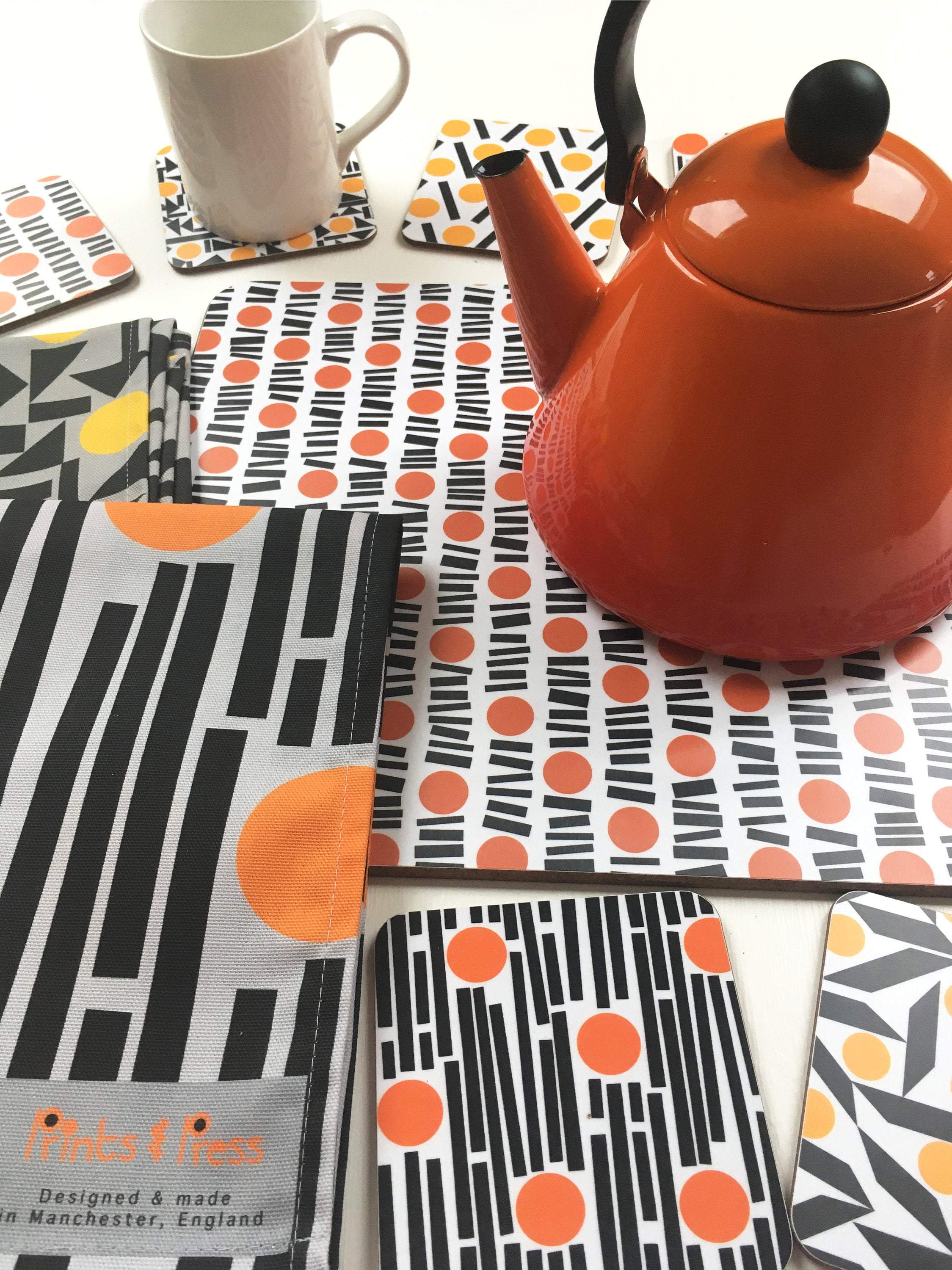 Set of 2 placemats, choose your favourites!